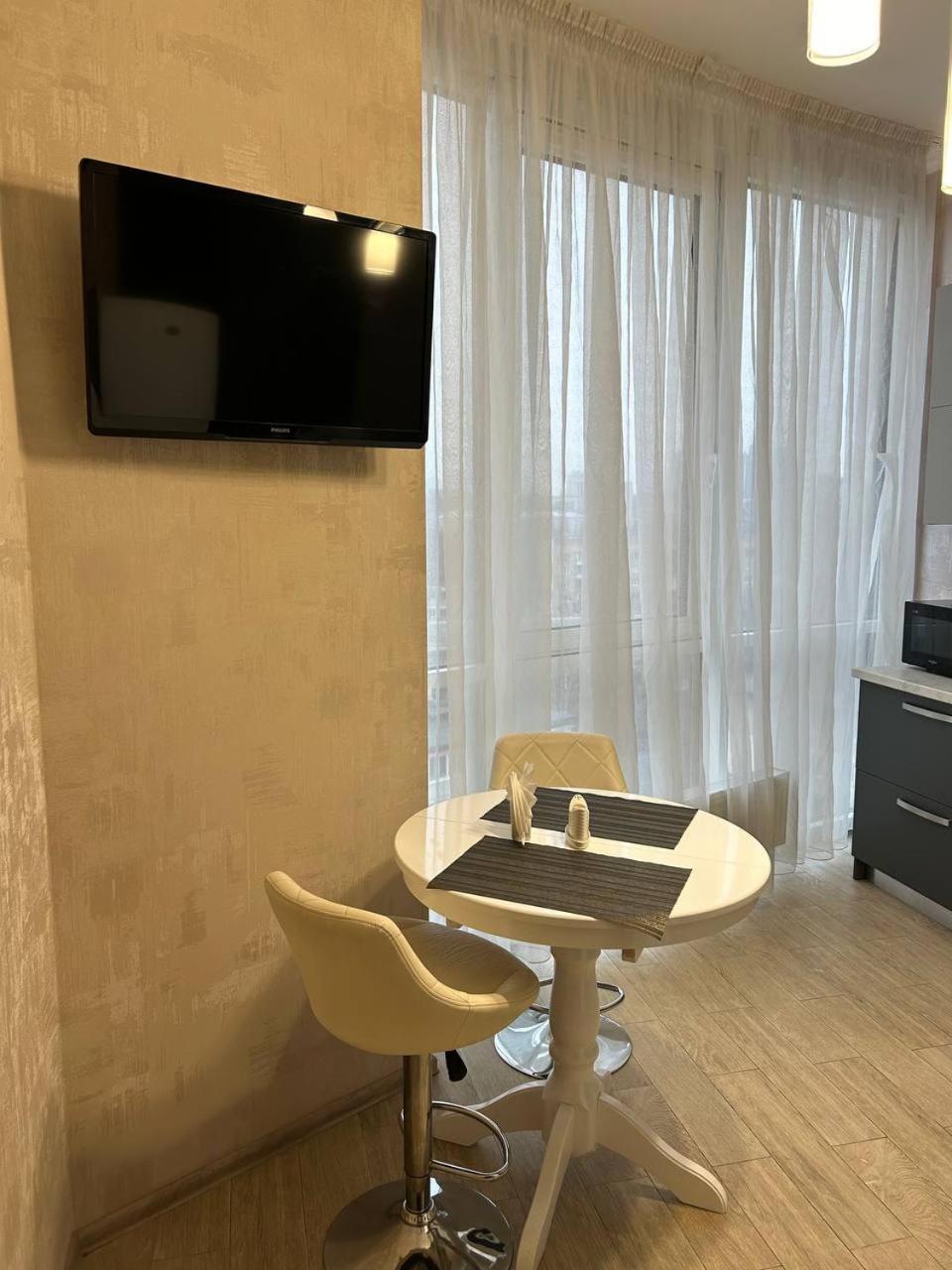 Apart Assistant On Smart Plaza Kiev Ngoại thất bức ảnh