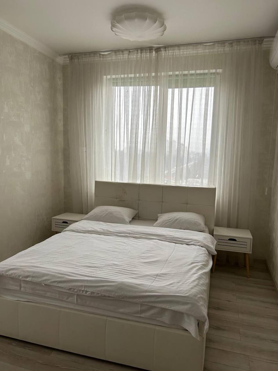 Apart Assistant On Smart Plaza Kiev Ngoại thất bức ảnh
