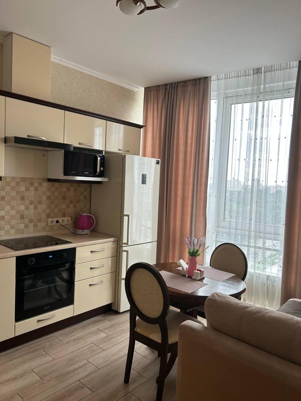 Apart Assistant On Smart Plaza Kiev Ngoại thất bức ảnh